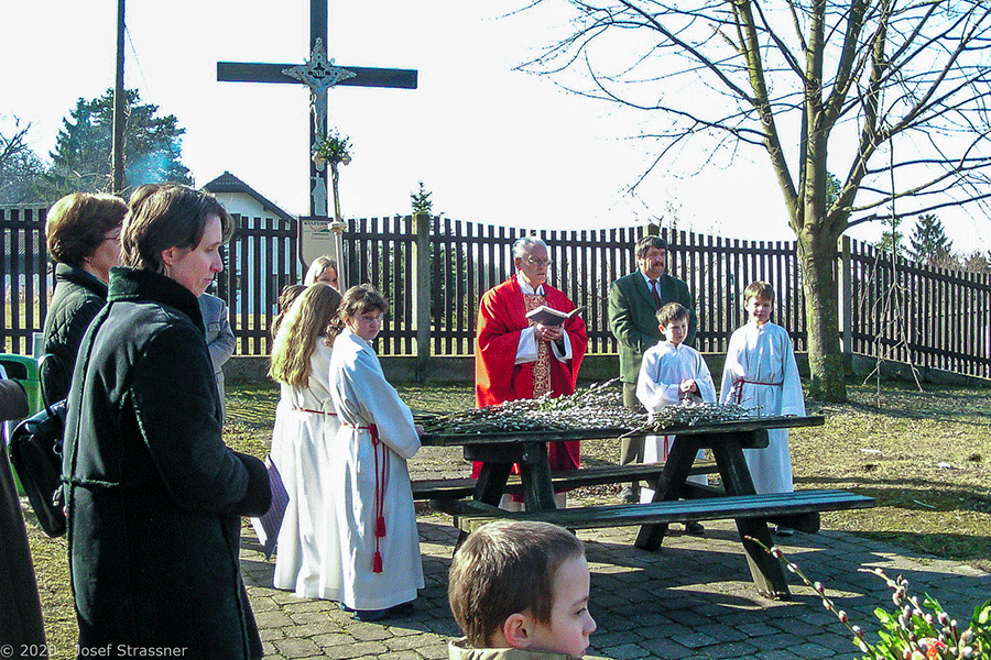 20. März 2005 - Palmsonntag 2005 - Palmsegnung beim Leidenfrost Kreuz mit Pfarrer Franz Hostätter