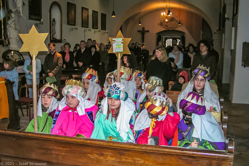 6. Jänner 2005 - Gottesdienst in der Pfarrkirche Katzelsdorf mit Sternsinger zelebriert von Pater Franz Hofstätter - Foto JoSt