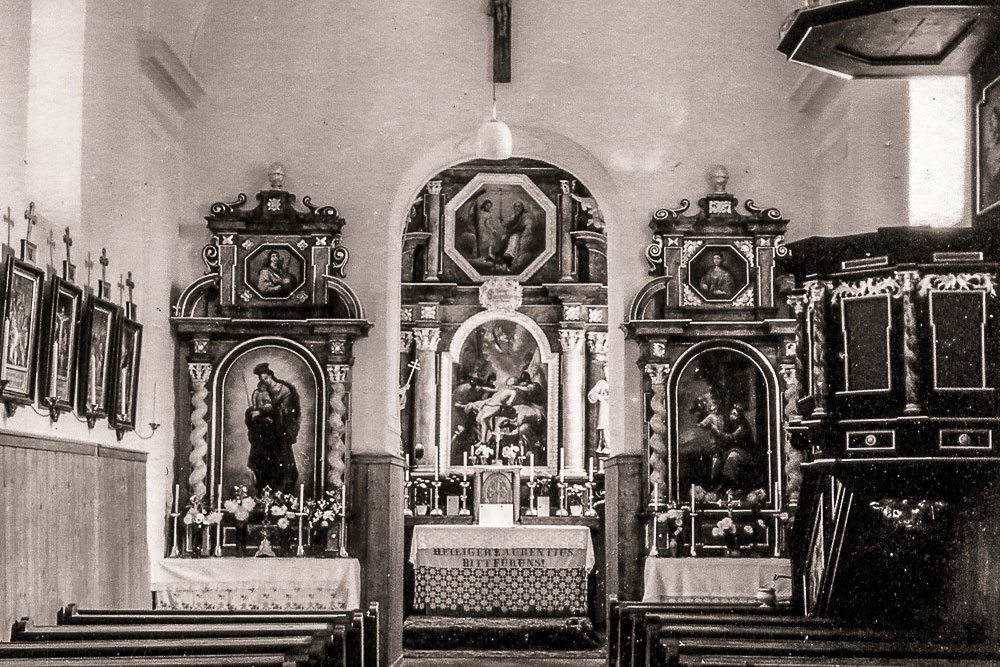 Dorfkirche Katzelsdorf - innen vor der Zerstörung (1944) und im Februar 2018 <i>(Smartphone-Foto: JoSt)